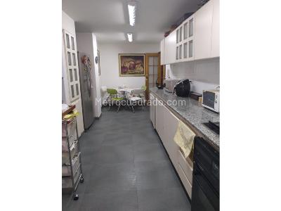 Apartamento de 3 alcobas en venta en Santa Barbara, Bogotá, 180 m² · foto 10 de 20