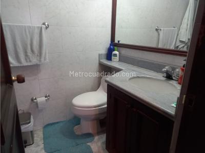 Casa de 4 alcobas en venta en San Jose De Bavaria, Bogotá, 830 m² · foto 13 de 20