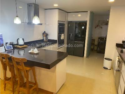 Apartamento de 3 alcobas en venta en Chico, Bogotá, 123 m² · foto 8 de 20