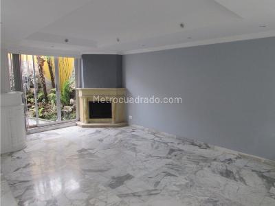 Casa en venta en Alhambra, Bogotá · foto 2 de 20