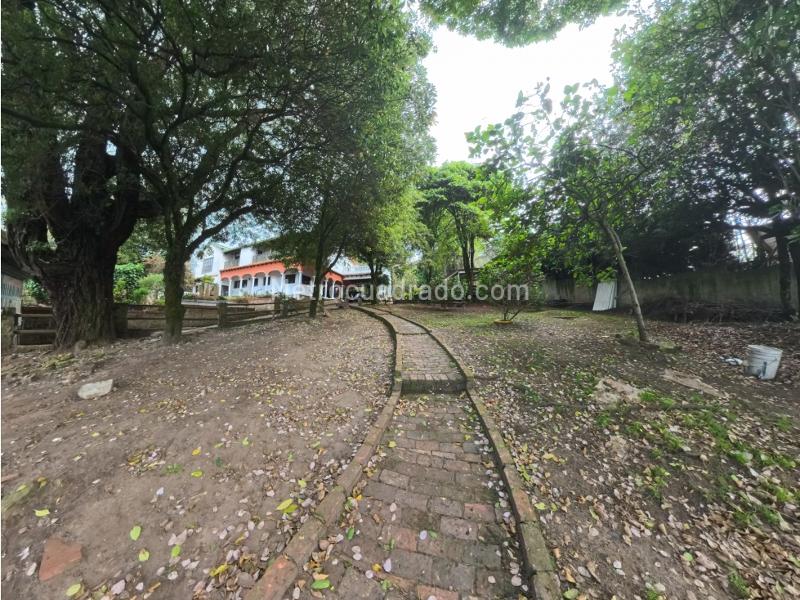 Lote en Venta, Suba, Bogotá D.C. - Más