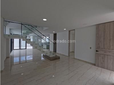 Casa de 5 alcobas en venta en Cali, Cali, 323 m² · foto 2 de 20