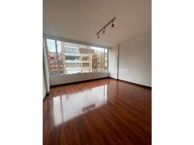 Apartamento de 3 alcobas en venta en Chico, Bogotá, 213 m² · foto 3 de 20