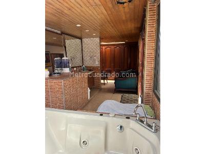 Casa de 5 alcobas en venta en Niza, Bogotá, 521 m² · foto 6 de 20