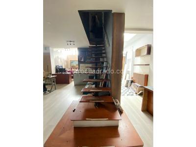 Casa de 5 alcobas en venta en Niza, Bogotá, 521 m² · foto 7 de 20