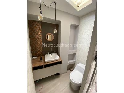 Casa de 5 alcobas en venta en Niza, Bogotá, 521 m² · foto 12 de 20