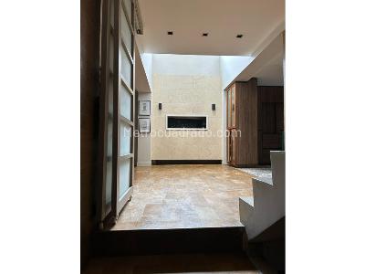 Casa de 5 alcobas en venta en Niza, Bogotá, 521 m² · foto 17 de 20