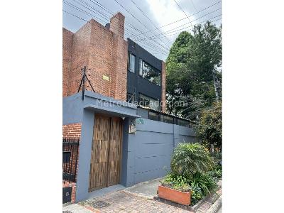 Casa de 5 alcobas en venta en Niza, Bogotá, 521 m² · foto 19 de 20