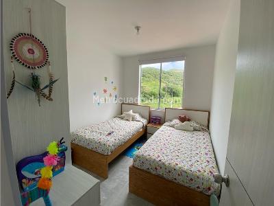 Apartamento de 3 alcobas en venta en Peñalisa, Girardot, 84 m² · foto 12 de 20