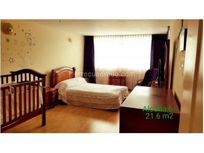 Casa de 5 alcobas en venta en Niza Antigua, Bogotá, 370 m² · foto 14 de 20
