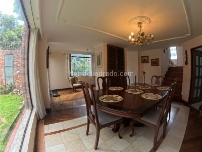 Casa de 3 alcobas en venta en Santa Barbara Central, Bogotá, 370 m² · foto 5 de 20