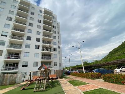 Apartamento de 3 alcobas en venta en Peñalisa, Girardot, 84 m² · foto 3 de 20