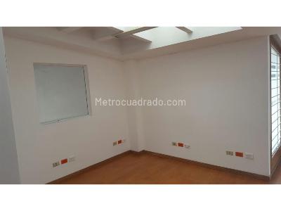 Casa de 5 alcobas en venta en Chico Norte, Bogotá, 860 m² · foto 3 de 20