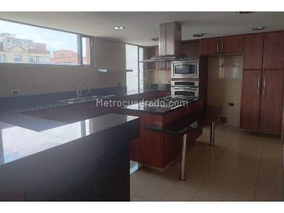 Apartamento de 5 alcobas en arriendo en Santa Barbara Occidental, Bogotá, 340 m² · foto 6 de 20