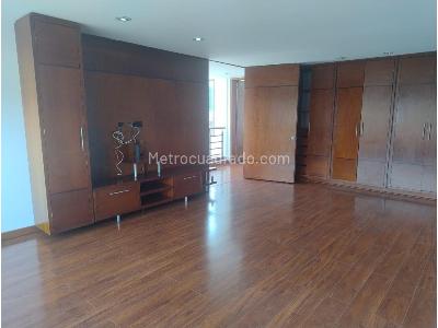 Apartamento de 5 alcobas en arriendo en Santa Barbara Occidental, Bogotá, 340 m² · foto 16 de 20