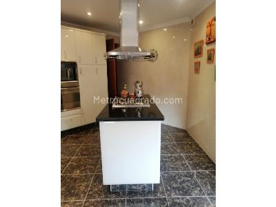 Apartamento de 3 alcobas en venta en Bosque Medina, Bogotá, 232 m² · foto 8 de 20