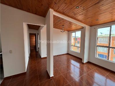 Apartamento de 2 alcobas en venta en Ciudad Verde Azafran, Soacha, 51 m² · foto 3 de 16