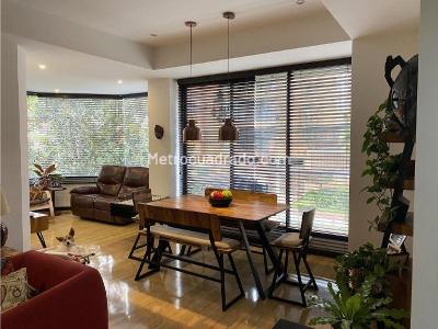 Apartamento de 3 alcobas en venta en Santa Barbara, Bogotá, 127 m² · foto 5 de 19