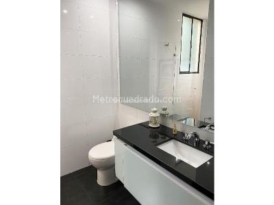 Apartamento de 3 alcobas en venta en Santa Barbara, Bogotá, 127 m² · foto 10 de 19