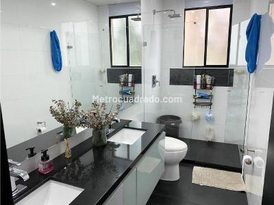 Apartamento de 3 alcobas en venta en Santa Barbara, Bogotá, 127 m² · foto 12 de 19