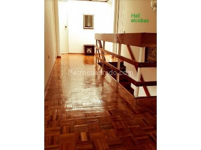 Casa de 5 alcobas en venta en Niza Antigua, Bogotá, 370 m² · foto 11 de 20