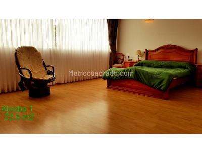 Casa de 5 alcobas en venta en Niza Antigua, Bogotá, 370 m² · foto 12 de 20