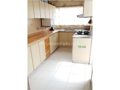 Casa de 5 alcobas en venta en Niza Antigua, Bogotá, 370 m² · foto 8 de 20