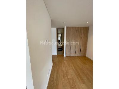 Apartaestudio en venta en El Virrey, Bogotá, 54 m² · foto 4 de 20