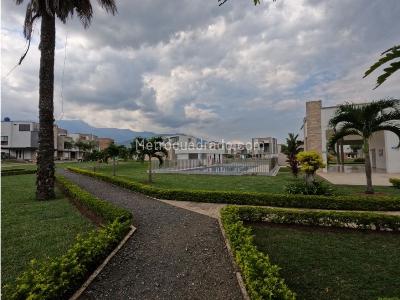 Casa de 5 alcobas en venta en Cali, Cali, 323 m² · foto 19 de 20
