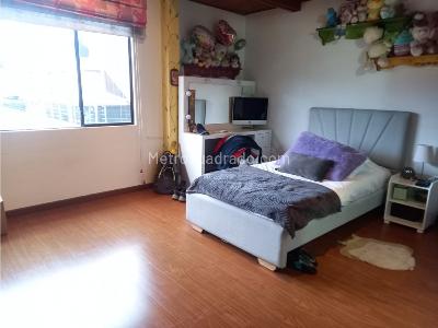 Casa de 4 alcobas en venta en San Jose De Bavaria, Bogotá, 830 m² · foto 8 de 20