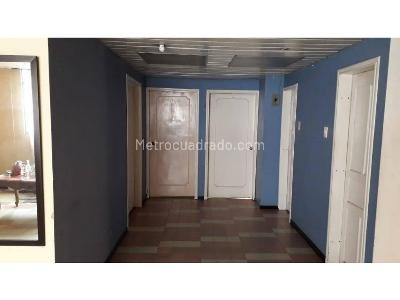 Casa de 5 alcobas en venta en Ciudad Jardin Norte, Bogotá, 255 m² · foto 9 de 11