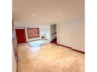 Casa de 3 alcobas en arriendo en Villasdelmediterraneo, Bogotá, 238 m² · foto 1 de 20