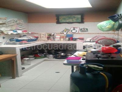 Casa de 5 alcobas en venta en Comuneros, Bucaramanga, 300 m² · foto 14 de 15