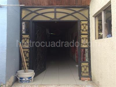 Casa de 5 alcobas en venta en Comuneros, Bucaramanga, 300 m² · foto 15 de 15