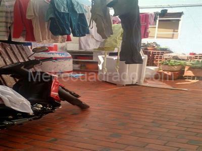 Casa de 5 alcobas en venta en Comuneros, Bucaramanga, 300 m² · foto 4 de 15