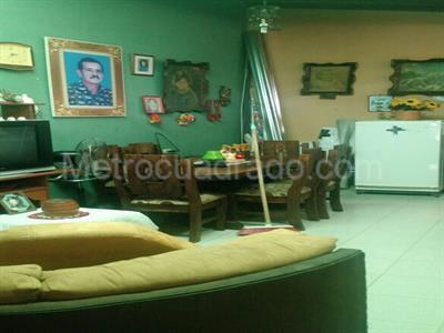 Casa de 5 alcobas en venta en Comuneros, Bucaramanga, 300 m² · foto 2 de 15
