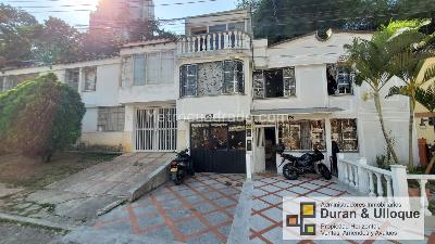 Casa de 5 alcobas en venta en Altos De Jardin, Bucaramanga, 251 m² · foto 2 de 20