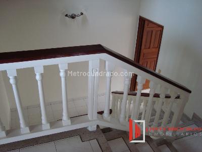 Casa de 4 alcobas en venta en Villavicencio, Villavicencio, 354 m² · foto 9 de 20