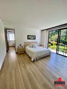 Casa de 3 alcobas en venta en Llanogrande, Rionegro, 279 m² · foto 4 de 20