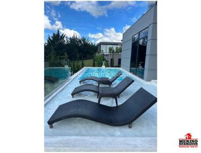 Casa de 4 alcobas en venta en San Antonio De Pereira, Rionegro, 660 m² · foto 4 de 20