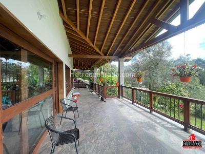 Casa de 3 alcobas en venta en Aeropuerto, Rionegro, 257 m² · foto 2 de 20