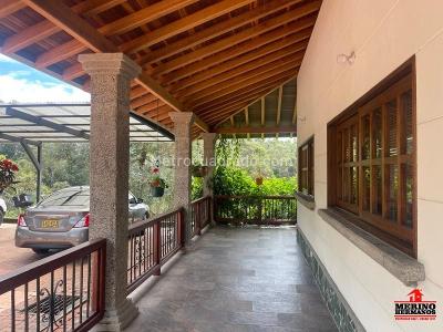 Casa de 3 alcobas en venta en Aeropuerto, Rionegro, 257 m² · foto 11 de 20