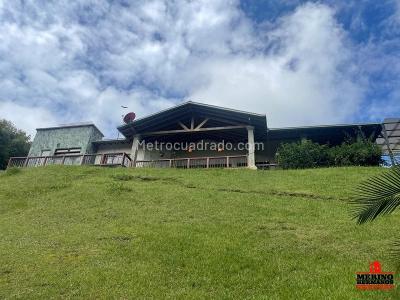Casa de 3 alcobas en venta en Aeropuerto, Rionegro, 257 m² · foto 14 de 20