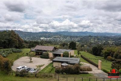 Casa de 3 alcobas en venta en El Capiro, Rionegro · foto 2 de 20