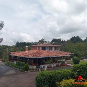 Casa de 5 alcobas en venta en Vereda Rancherias, Rionegro · foto 2 de 20