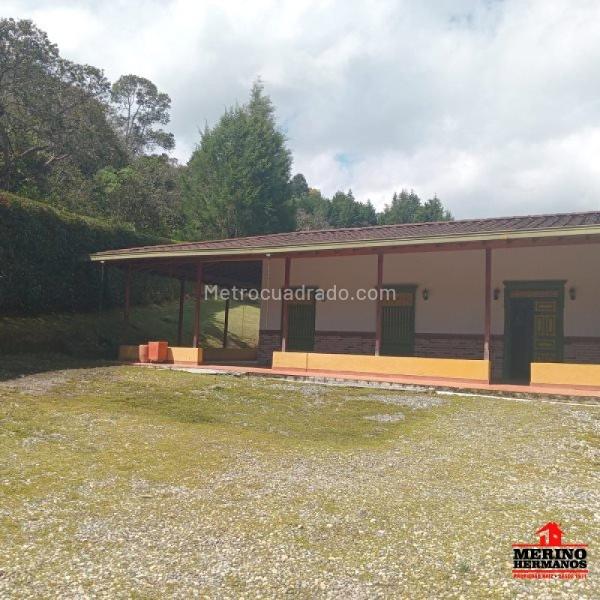 3BR House in Vereda La Mosquita (240 m²) - 2