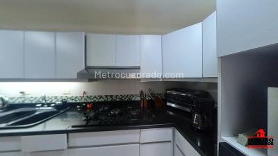 Apartamento de 3 alcobas en venta en La Florida, Medellín, 188 m² · foto 7 de 19