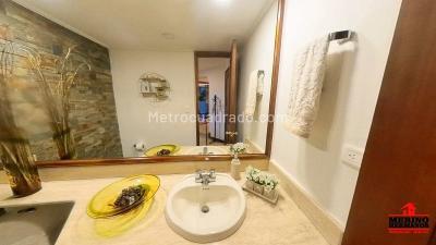 Apartamento de 3 alcobas en venta en La Florida, Medellín, 188 m² · foto 8 de 19