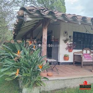 Casa de 5 alcobas en venta en Santa Elena Vereda Mazo, Medellín, 280 m² · foto 3 de 20