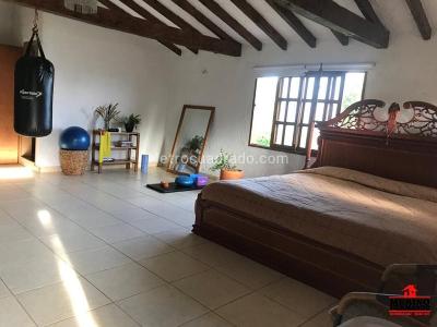 Casa de 5 alcobas en venta en La Playa, Rionegro, 340 m² · foto 17 de 20